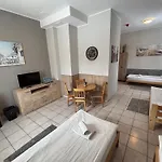 Hotel Ava 2*