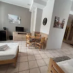 Ava