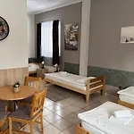 Hotel Ava 2*