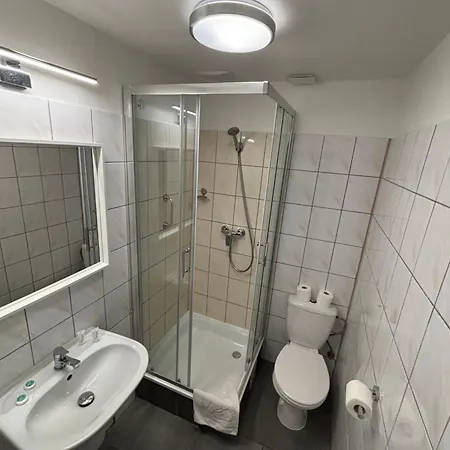 Hotel Ava 2*