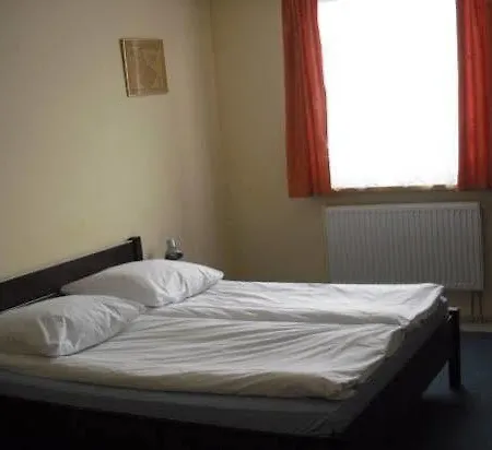 Hotel Ava 2*
